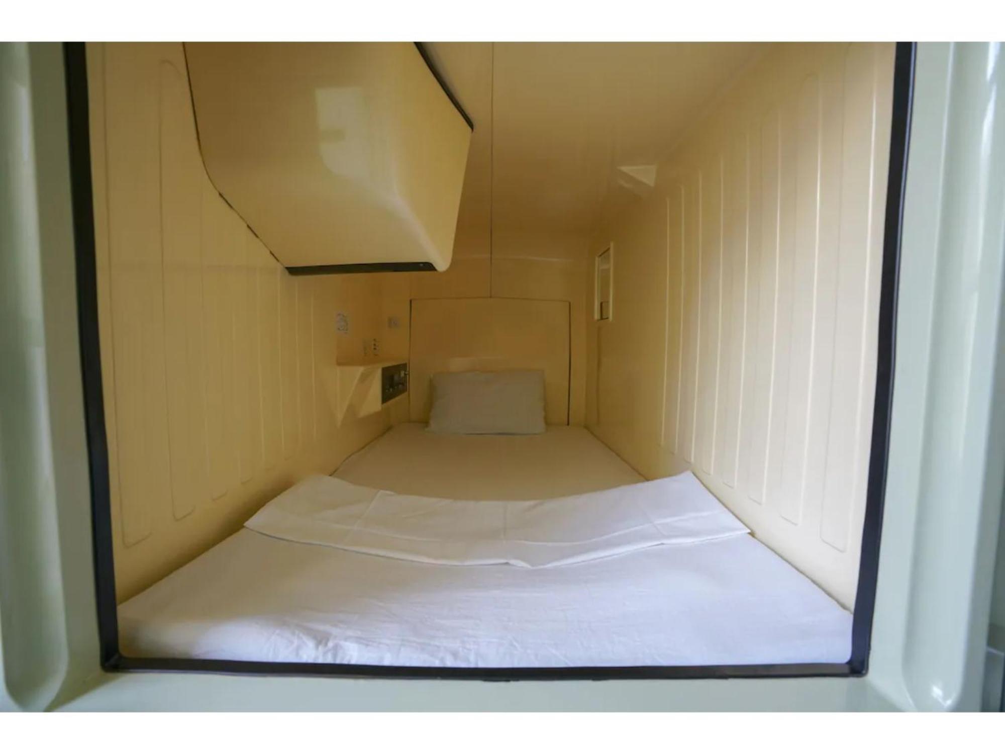 Male Only Capsule Inn Hamamatsucho - Vacation Stay 68799V Токио Екстериор снимка