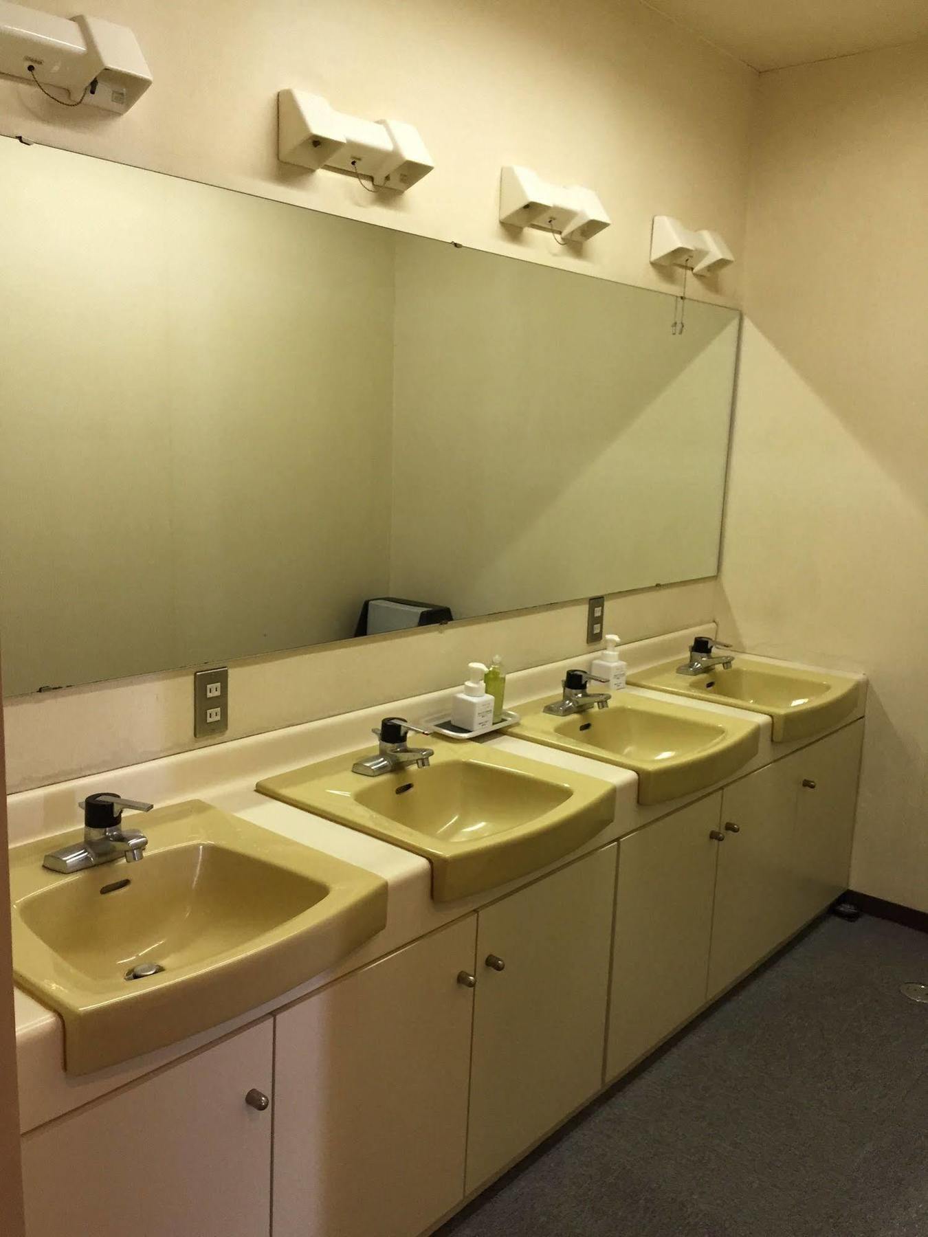 Male Only Capsule Inn Hamamatsucho - Vacation Stay 68799V Токио Екстериор снимка